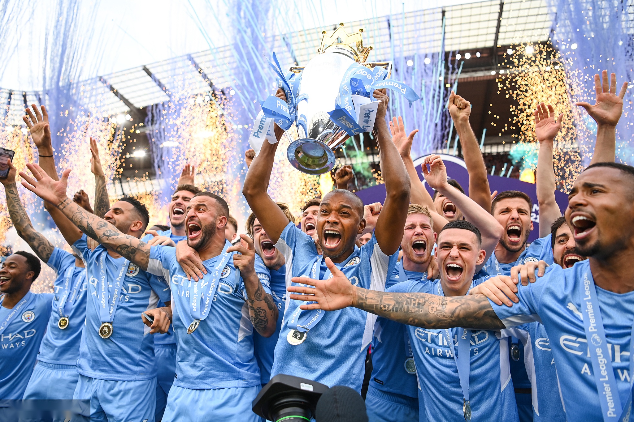 俱乐部崭露 俱乐部崭露